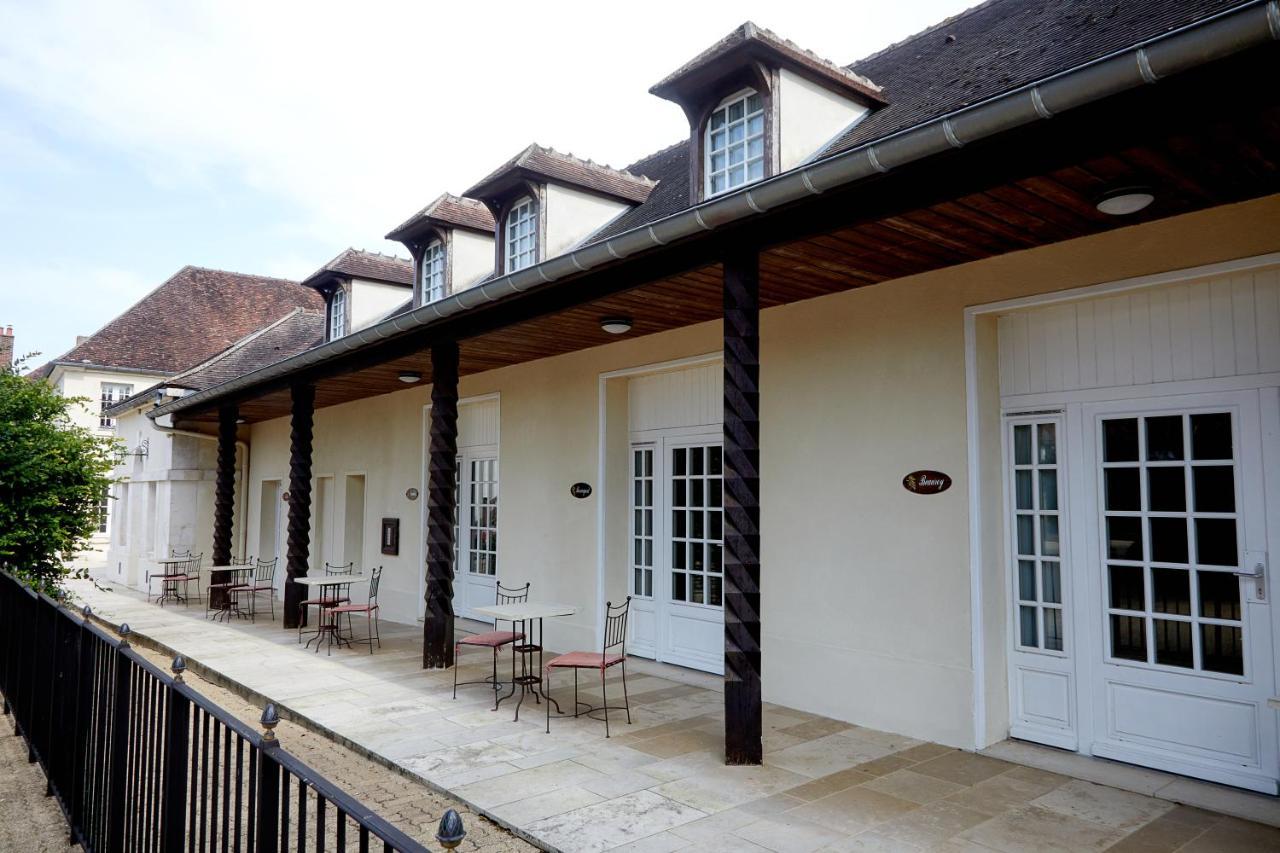 Residence Hoteliere Du Domaine ชาบลี ภายนอก รูปภาพ